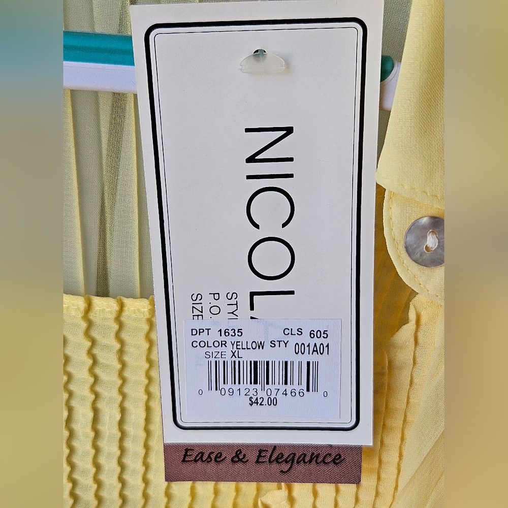 Nicola Pale Yellow Pleated Sheer Button-Up Blouse with Tank - Picture 5 of 10